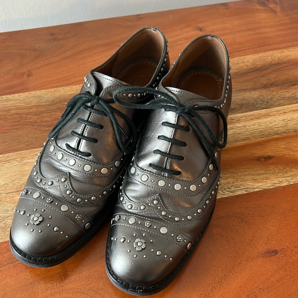 Coach Tegan Leather Oxford With Studs. Size 6.5. - Picture 1 of 13